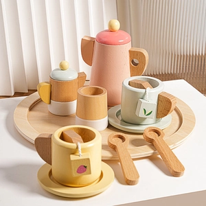 Hölzernes Nachmittagstee-Spielset mit Teekannen, Tassen und Tablett für Kinder