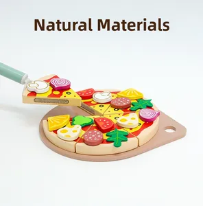 Detailansicht des Holz-Pizza-Spielzeugsets aus Naturholz mit verschiedenen Belägen