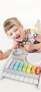 Détails d'un ensemble musical en bois pour enfants avec xylophone et accessoires