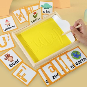 Plateau de sable en bois pour tracer des lettres avec sable et cartes éducatives