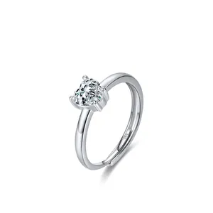 Elegant S925 sterling silver adjustable ring featuring a heart-shaped cubic zirconia stone