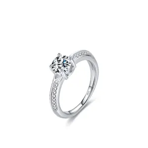 Elegant S925 sterling silver four-claw engagement ring with round cubic zirconia stone