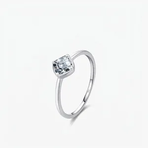 Bague en Argent Sterling S925 avec Zircon Carré pour Femme Design Géométrique Minimaliste Bijoux de Mode Cadeau