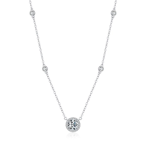 Élégant collier halo en argent sterling S925 avec cristaux ronds de taille brillant