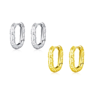 Textured S925 sterling silver oval hoop earrings in gold and silver finish