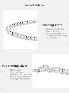 Vue détaillée du bracelet perlé en argent s925 montrant le fermoir et le poinçon s925