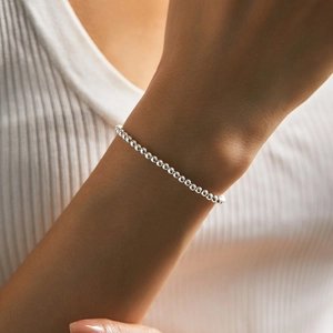 Bracelet minimaliste en argent sterling S925 avec perles rondes au fini poli brillant