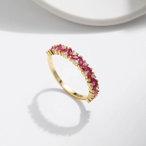 Bague vintage en argent S925 avec pierres marquises rouge sang de pigeon