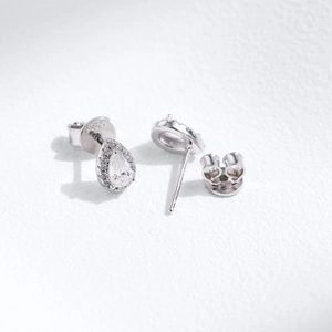 Sparkling S925 sterling silver pear-shaped halo earrings with teardrop Moissanite stones