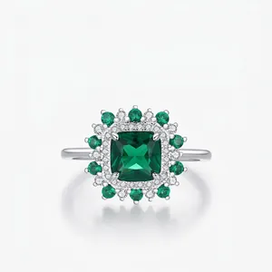 Vintage 925 Sterling Silver Emerald Cut Green Zirconia Halo Cocktail Ring For Women Luxurious Flower Party Jewelry Gift