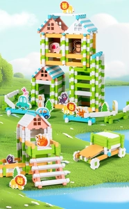 Detail von Holzbausteinen Set mit Tierfiguren und Zapfenverbindungen für Kinder