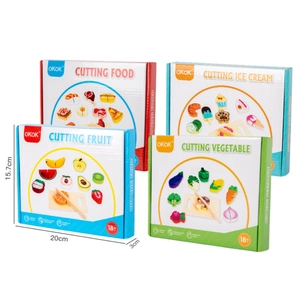 Lot de quatre kits de jouets en bois comprenant fruits, légumes, snacks et glaces