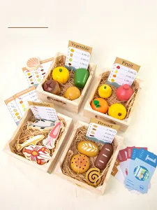 Détail d'aliments en bois pour enfants avec légumes, fruits et cartes de liste