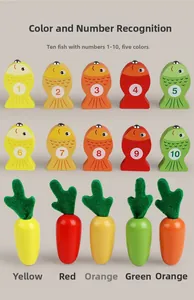 Détail des poissons en bois colorés avec chiffres et carottes pour l'éveil Montessori