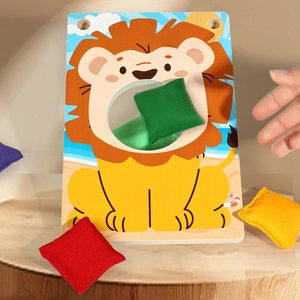 Kids lion theme wooden bean bag toss game set with colorful throwing bean bags