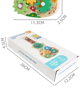 Details von Holz-Musikspielzeug mit Zahnradgetriebe und Naturmotiven für Kinder