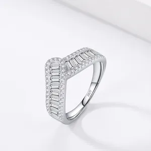 S925 Sterling Silver V Shaped Zirconia Ring For Women Niche Design Baguette Cut Geometric Band Ring Luxury Jewelry Gift