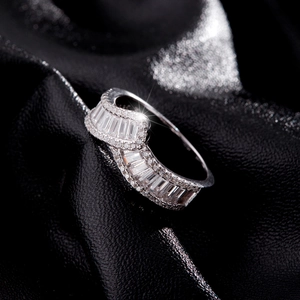 Elegant s925 silver double-layer winding ring with baguette-cut sparkling crystals