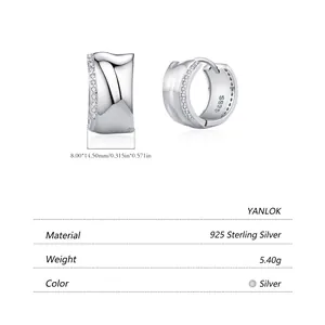 Boucles d'oreilles vagues en argent S925 avec zircons brillants et design en C