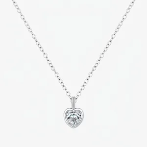Collier Pendentif Cœur en Argent Sterling S925 pour Femme Elégant Chaîne de Clavicule en Zirconia Bijoux Cadeau