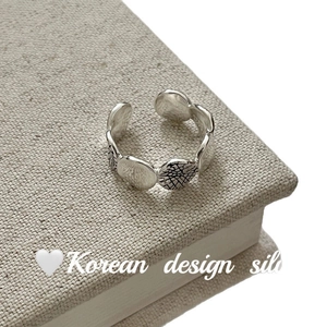 Retro S925 sterling silver adjustable open ring with oval textured patchwork design