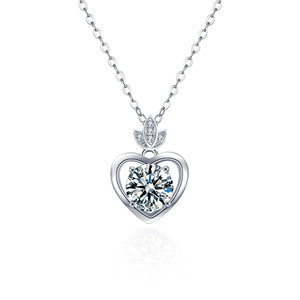 Élégant collier pendentif cœur en argent sterling S925 avec pierre moissanite centrale