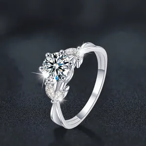 Anello in Argento Sterling S925 a Forma di Fiore con Moissanite Lussuoso Colore D per Matrimonio Gioielli con Certificato GRA