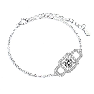 Bracelet en argent sterling S925 avec une moissanite ronde brillante au centre pour femme