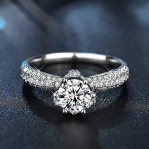 Luxury 925 Sterling Silver Moissanite Ring Women Crown Setting Sparkling Wedding Engagement Band Fashion Jewelry