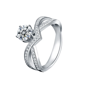 Exquisite 925 sterling silver moissanite ring with six-prong crown setting and twisted band