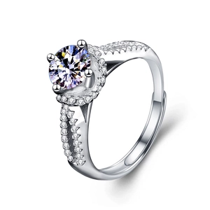 Anello in argento 925 con moissanite, montatura halo e fascia aperta regolabile da donna