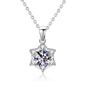 Elegant S925 sterling silver snowflake pendant necklace with sparkling moissanite stone
