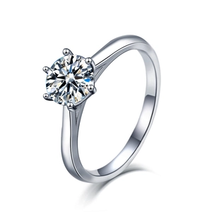 Bague classique en argent sterling 925 avec une moissanite ronde à six griffes brillante