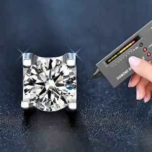 Classic round moissanite stud earring in S925 sterling silver with brilliant fire effect
