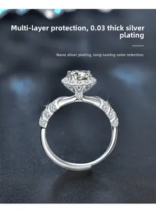 Makroaufnahme von 925 Silberring mit 1ct Moissanit und einer dicken polierten Galvanisierung