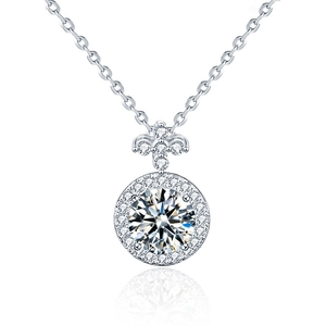 Moissanite four-leaf clover pendant necklace in 925 sterling silver with halo setting