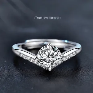 Bague Couronne en Argent Sterling 925 pour Femmes Princesse 1 Carat Moissanite Forme V Coeur Ajustable Bijoux Avec Certificat GRA