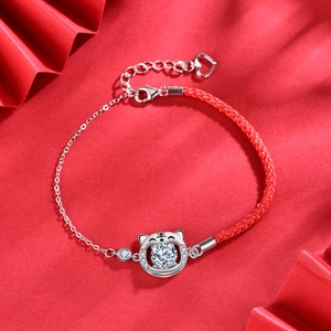 Bracelet cordon rouge tigre en argent 925 avec moissanite scintillante et cœur