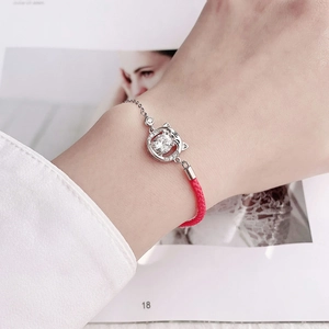 Bracelet tigre zodiaque en argent 925 avec corde rouge et pendentif en moissanite