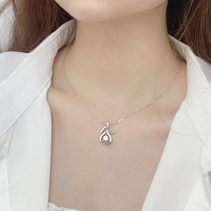 Collana in argento 925 con pendente a goccia d'acqua a fiocco e zirconi scintillanti