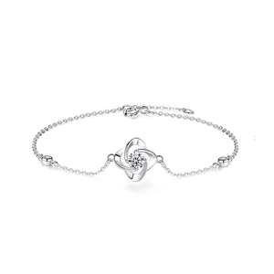 Elegant 925 sterling silver four-leaf clover bracelet with sparkling moissanite stones