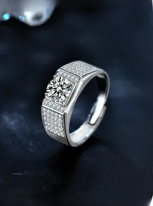 Macro shot of 925 silver ring featuring 3EX round cut moissanite with fire sparkle