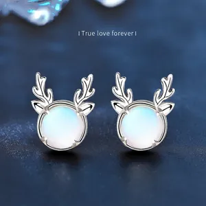 Boucles d'Oreilles Clous en Argent Sterling 925 Bois de Renne pour Femmes Mignonnes Boucles d'Oreilles Cerf en Pierre de Lune