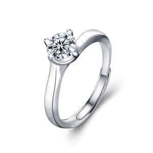 Eleganter Ring aus 925er Sterlingsilber mit gedrehtem Band und einem Karat Moissanit Stein