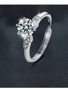 Detail of s925 silver moissanite ring with six-prong setting and 3EX cut diamond sparkle