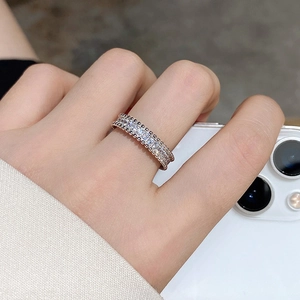 Elegant S925 sterling silver milgrain band ring with full paved moissanite stones