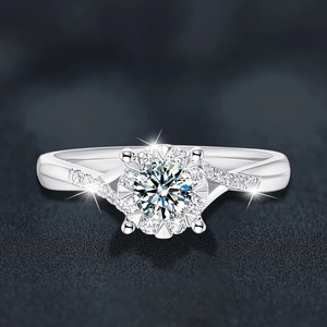 Classic S925 sterling silver moissanite ring with snowflake halo and twisted band