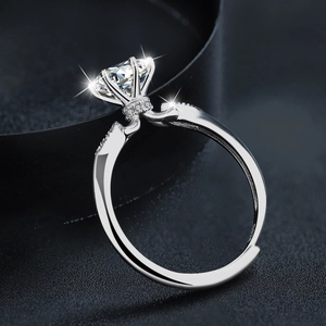 Sparkling S925 sterling silver adjustable ring with a brilliant six-prong moissanite stone