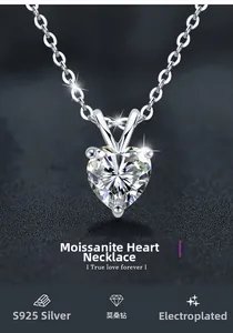 Macro-opname van de hartvormige moissanite hanger aan een S925 sterling zilveren ketting
