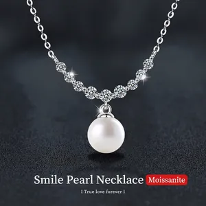 Collier Künstliche Perle Sourire en Argent Sterling S925 Moissanite Élégant Pendentif Künstliche Perle de Coquillage Blanche Bijoux pour Femmes
